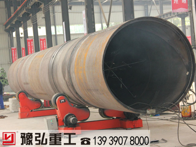 回轉(zhuǎn)干燥機筒體加工現(xiàn)場圖